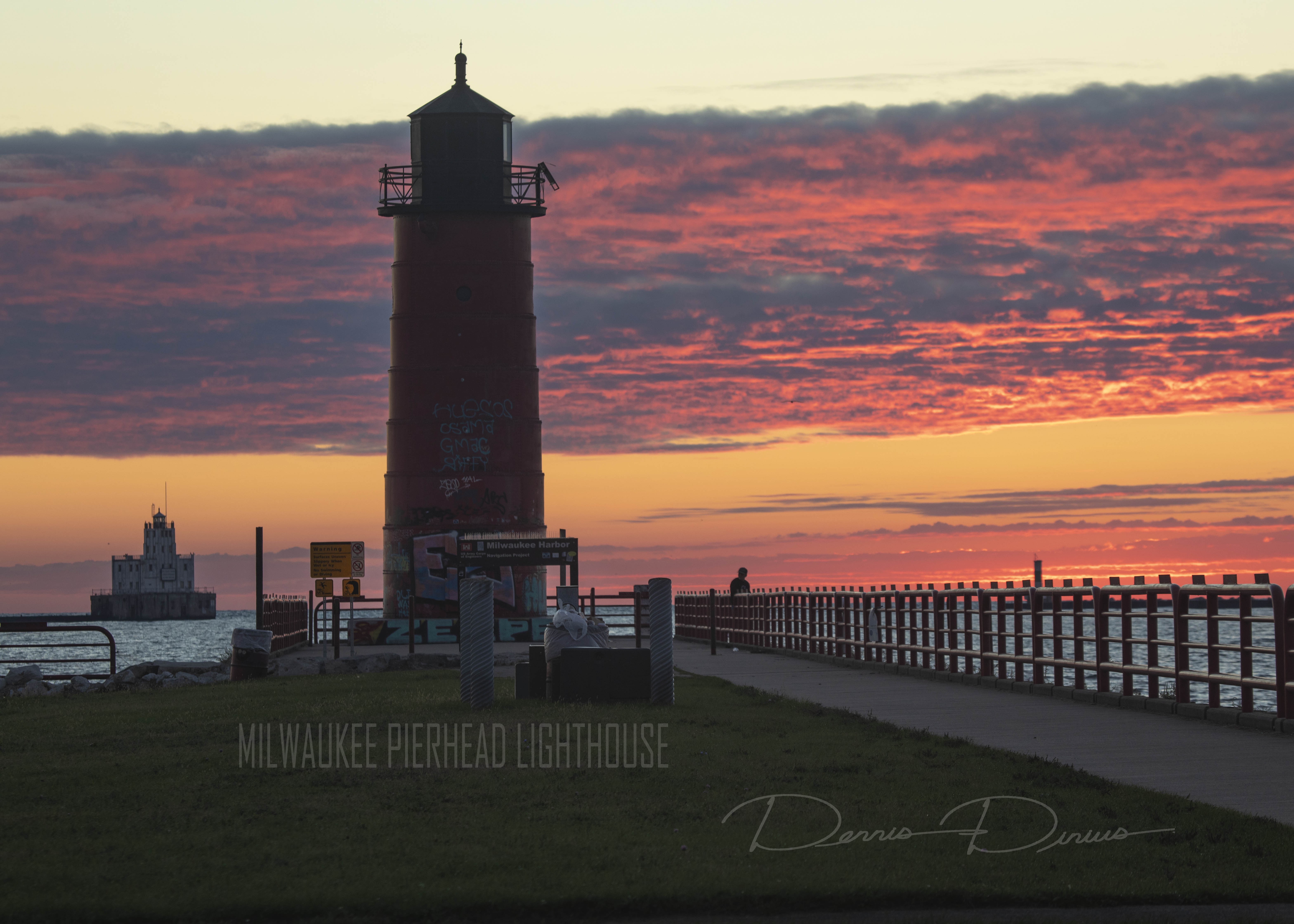 2024-0930-5563-MilaukeePierheadLighthouse.jpg
