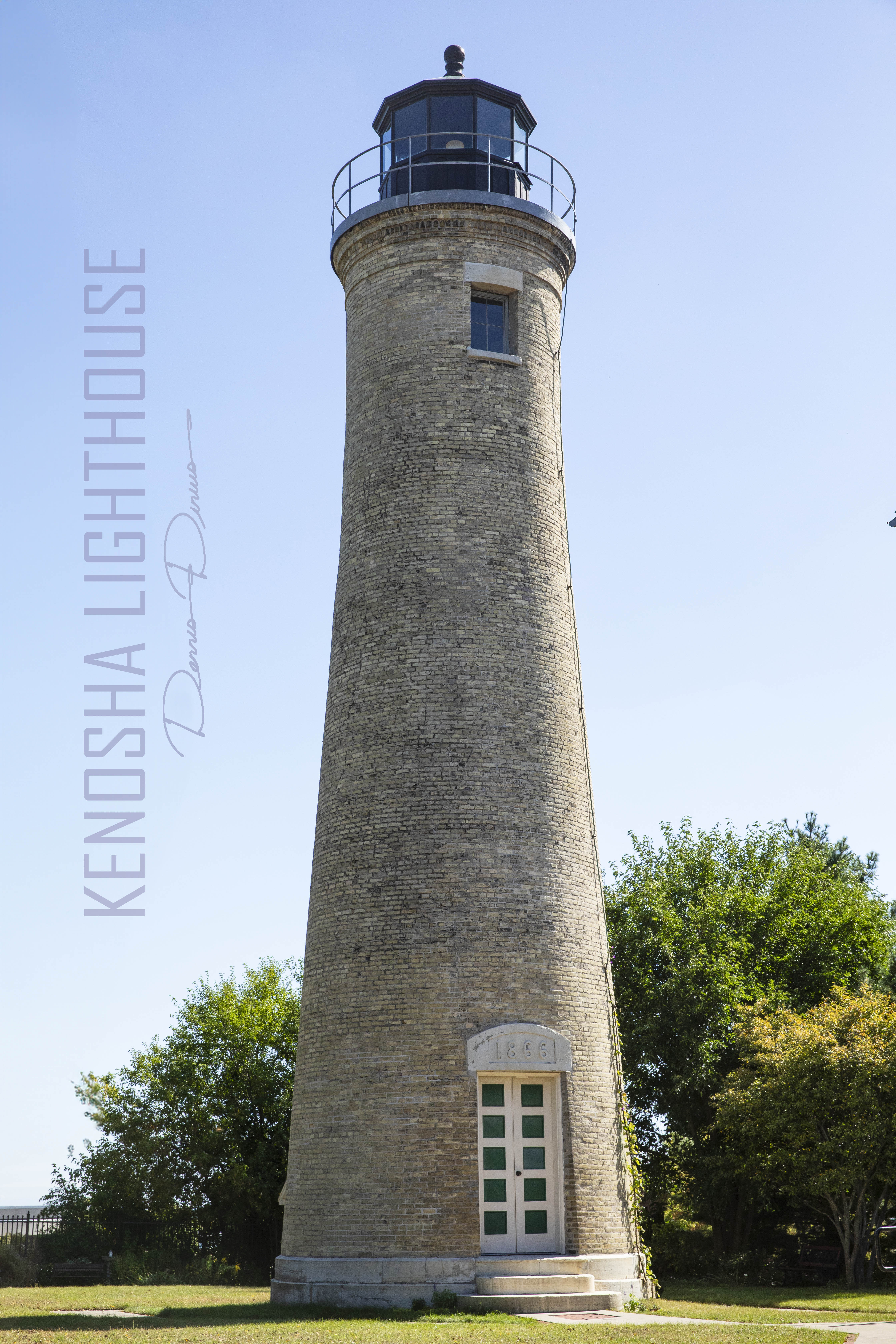 2024-0925-5418-KenoshaLighthouse.jpg